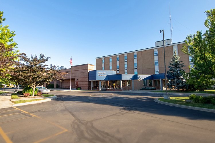 Photo showing the exterior of MyMichigan Medical Center Clare.