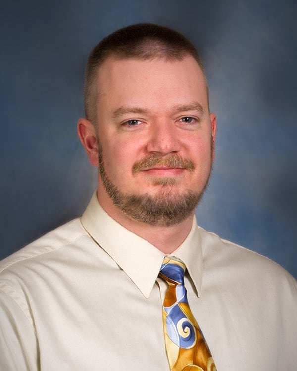 Photo of Eric Becker, M.D., faculty physician at the Family Practice Center in Midland, Michigan